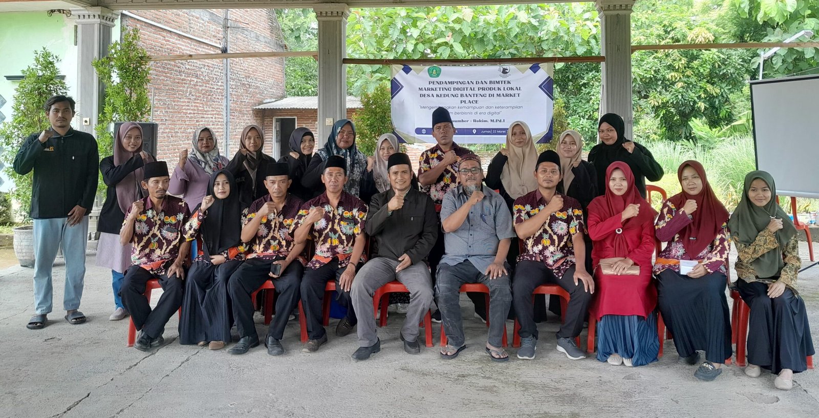 Foto Bersama pasca acara BIMTEK Digital Marketing